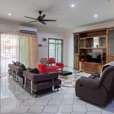 Gunung View Homestay 10 To 12 Pax Near Sunway Tambun Ipoh Exterior foto
