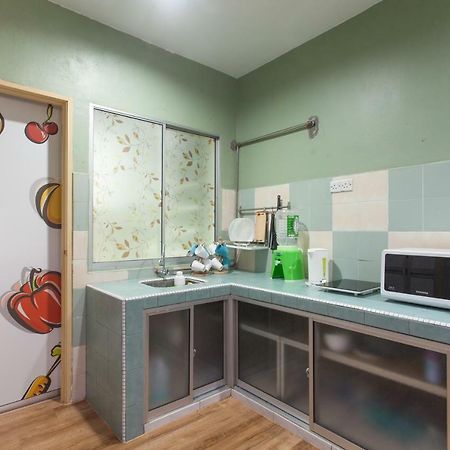 Gunung View Homestay 10 To 12 Pax Near Sunway Tambun Ipoh Exterior foto
