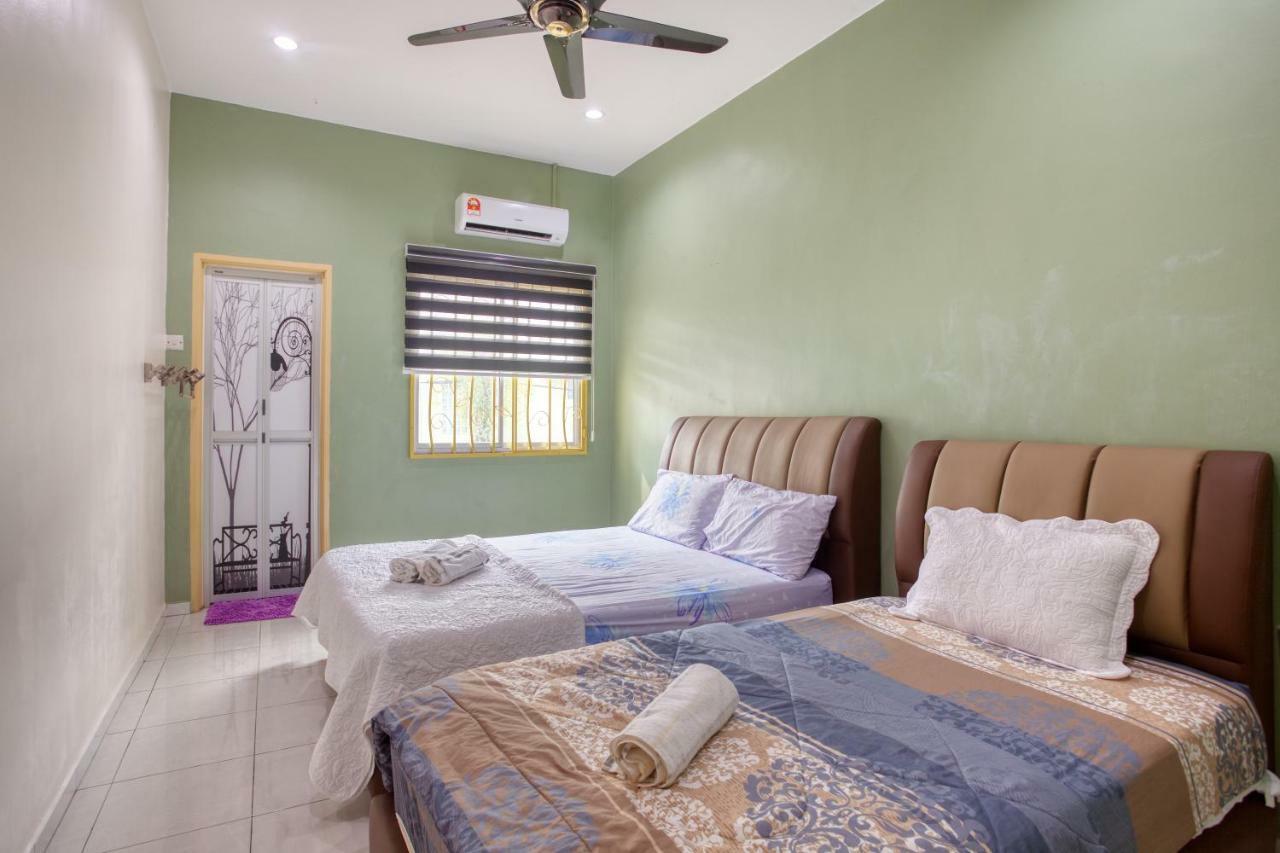 Gunung View Homestay 10 To 12 Pax Near Sunway Tambun Ipoh Exterior foto